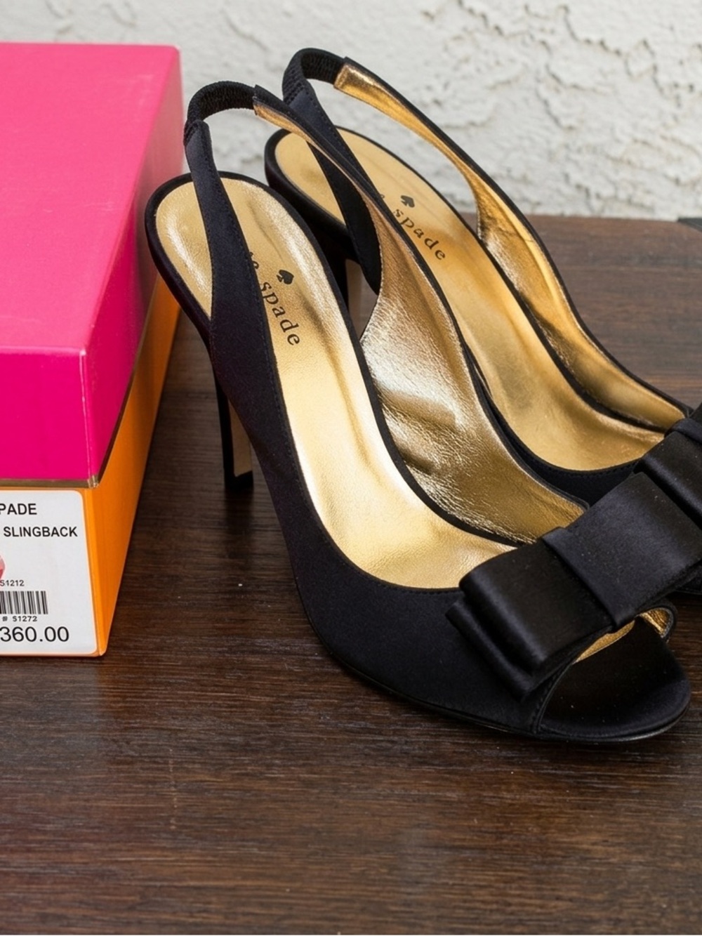 Kate spade stunning silk looking peep toe